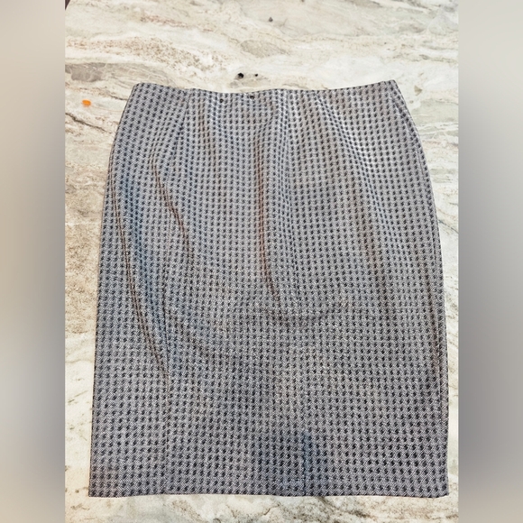 Liverpool Los Angeles geometric pencil skirt, size 10P: - Picture 5 of 8